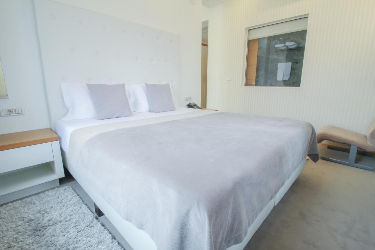 Gardenia Hotel & Spa Veles Exterior foto A bedroom at the hotel