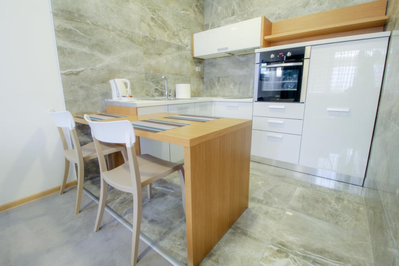 Gardenia Hotel & Spa Veles Exterior foto A modern kitchen