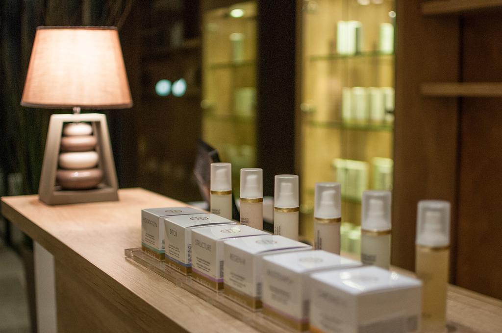 Gardenia Hotel & Spa Veles Exterior foto Skincare products