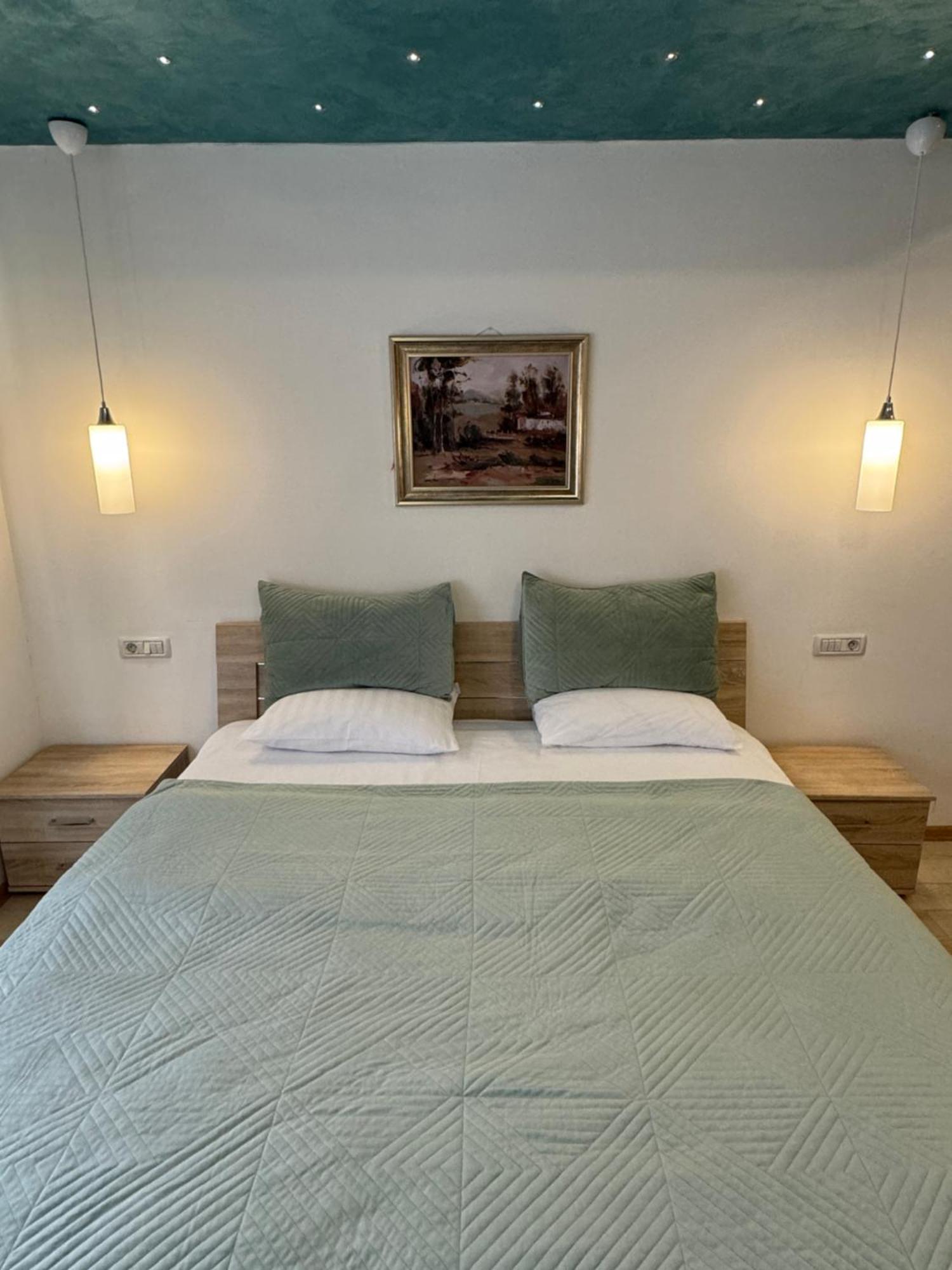 Gardenia Hotel & Spa Veles Exterior foto A bedroom in a hotel