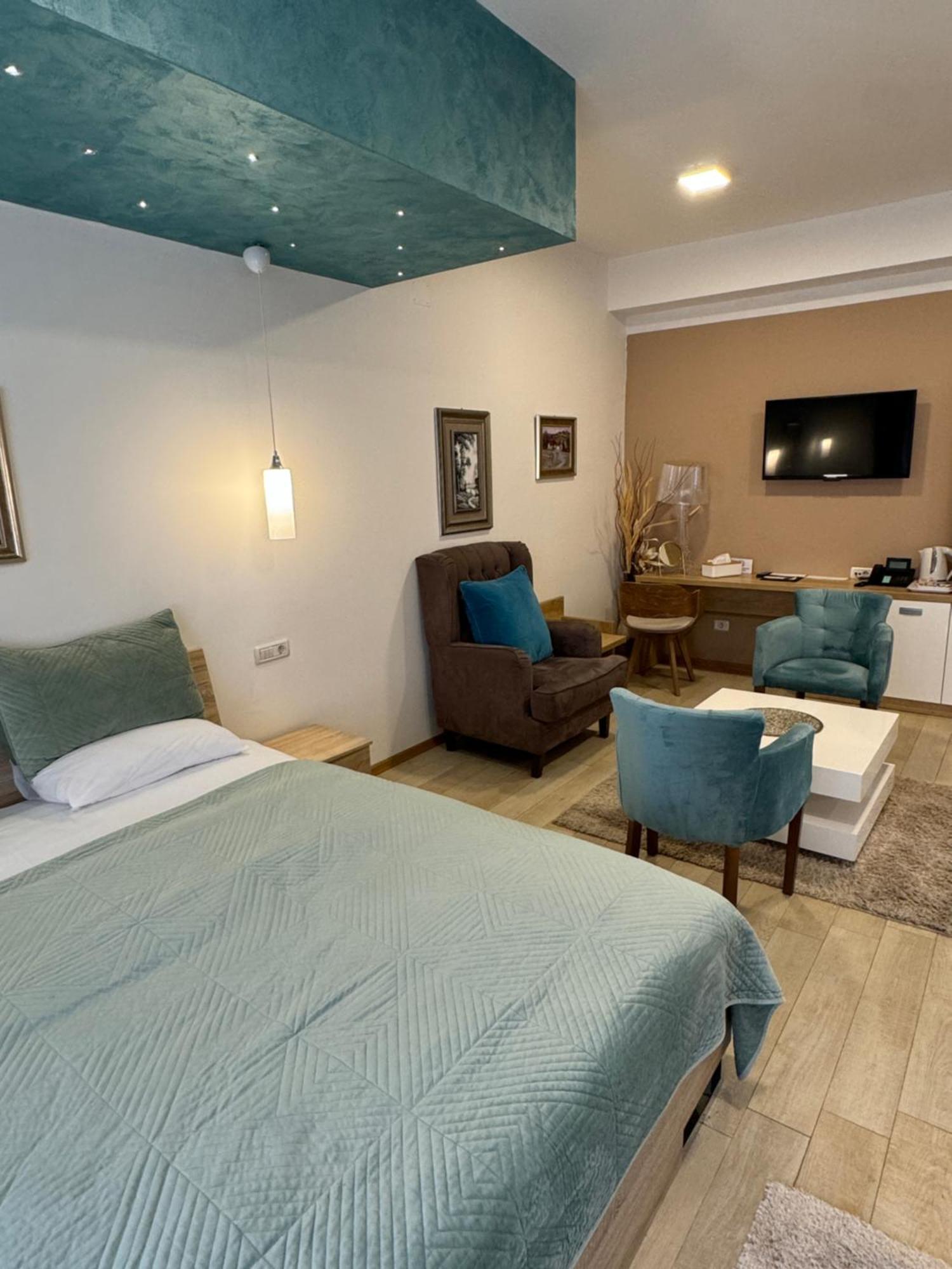 Gardenia Hotel & Spa Veles Exterior foto A studio apartment in Belgrade, Serbia