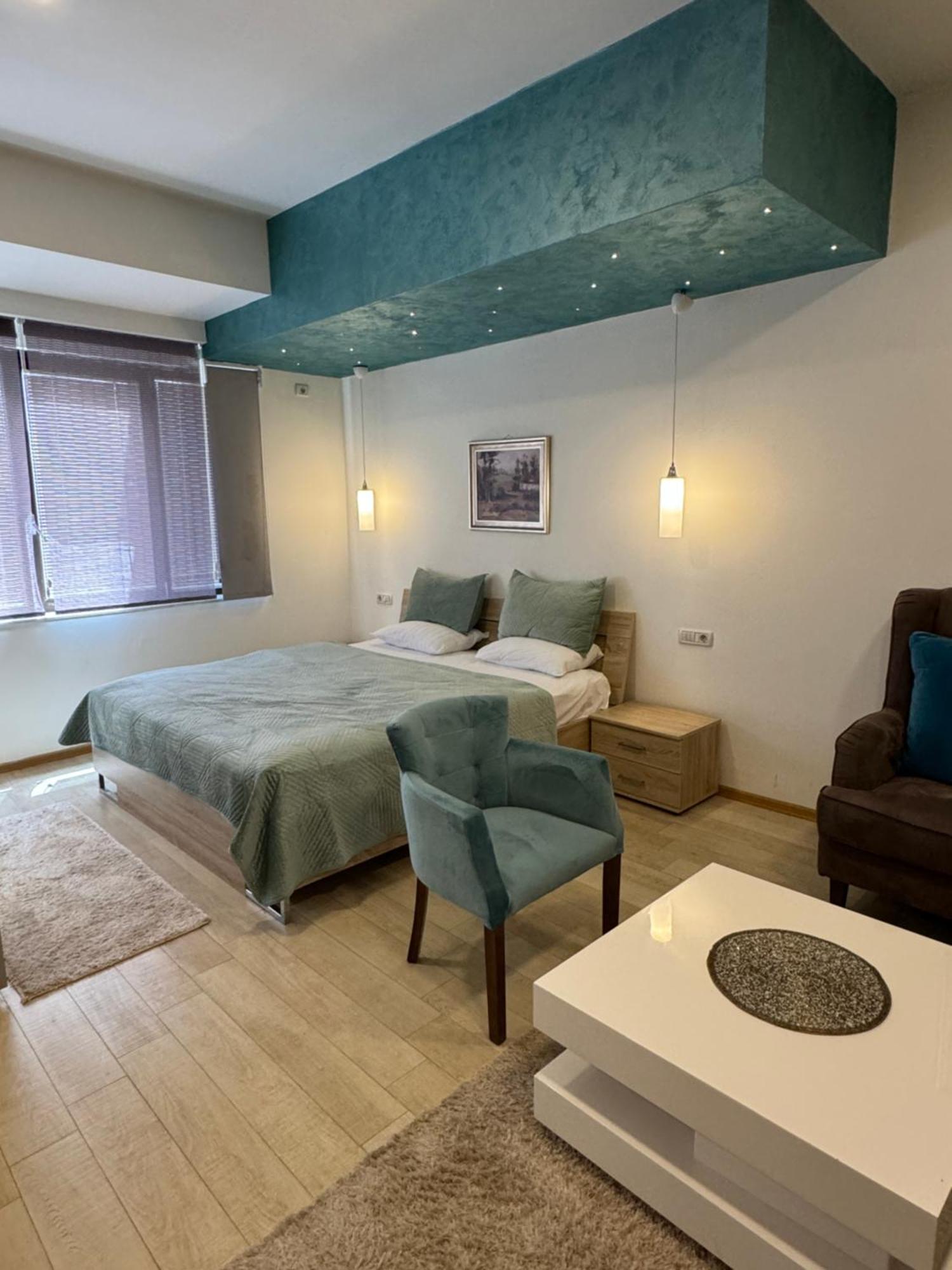Gardenia Hotel & Spa Veles Exterior foto A bedroom in a hotel