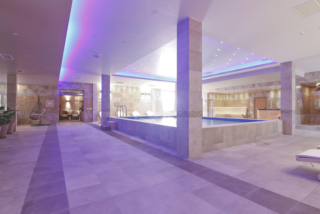 Gardenia Hotel & Spa Veles Exterior foto The spa at The Dorchester