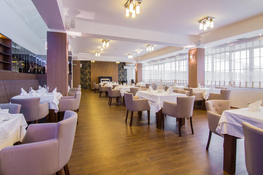 Gardenia Hotel & Spa Veles Exterior foto Restaurant interior
